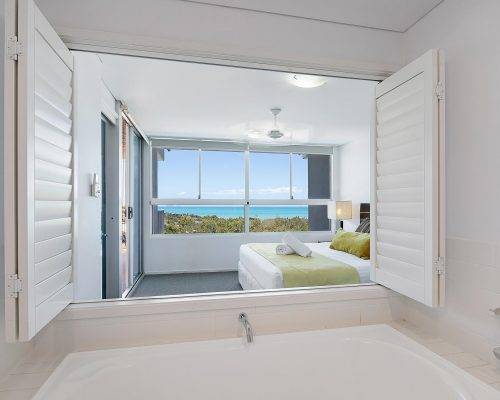 whitsunday-airlie-beach-resort-2-bedroom-apartments-unit-23 (2)