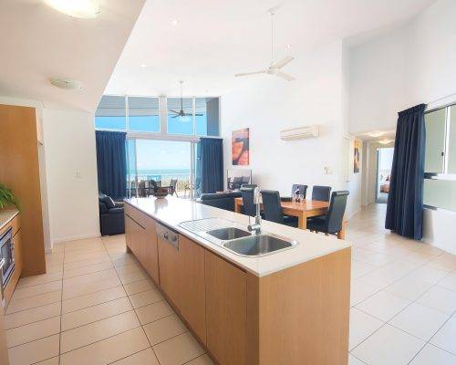 whitsunday-airlie-beach-resort-3-bedroom-apartments-unit-30 (1)